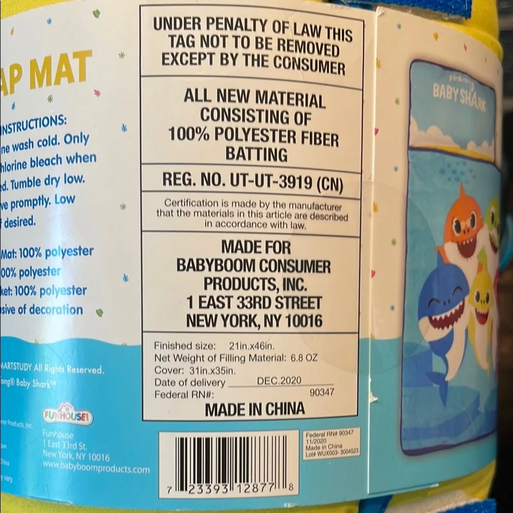 NEW Baby Shark Nap Mat Nickelodeon Family Mommy Shark Daddy Shark Pinkfong tote